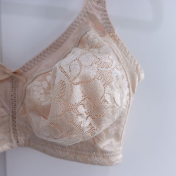 Bali Double Support Spa Closure Wireless Bra Tan Beige Size 34D 3372 - Picture 3 of 7